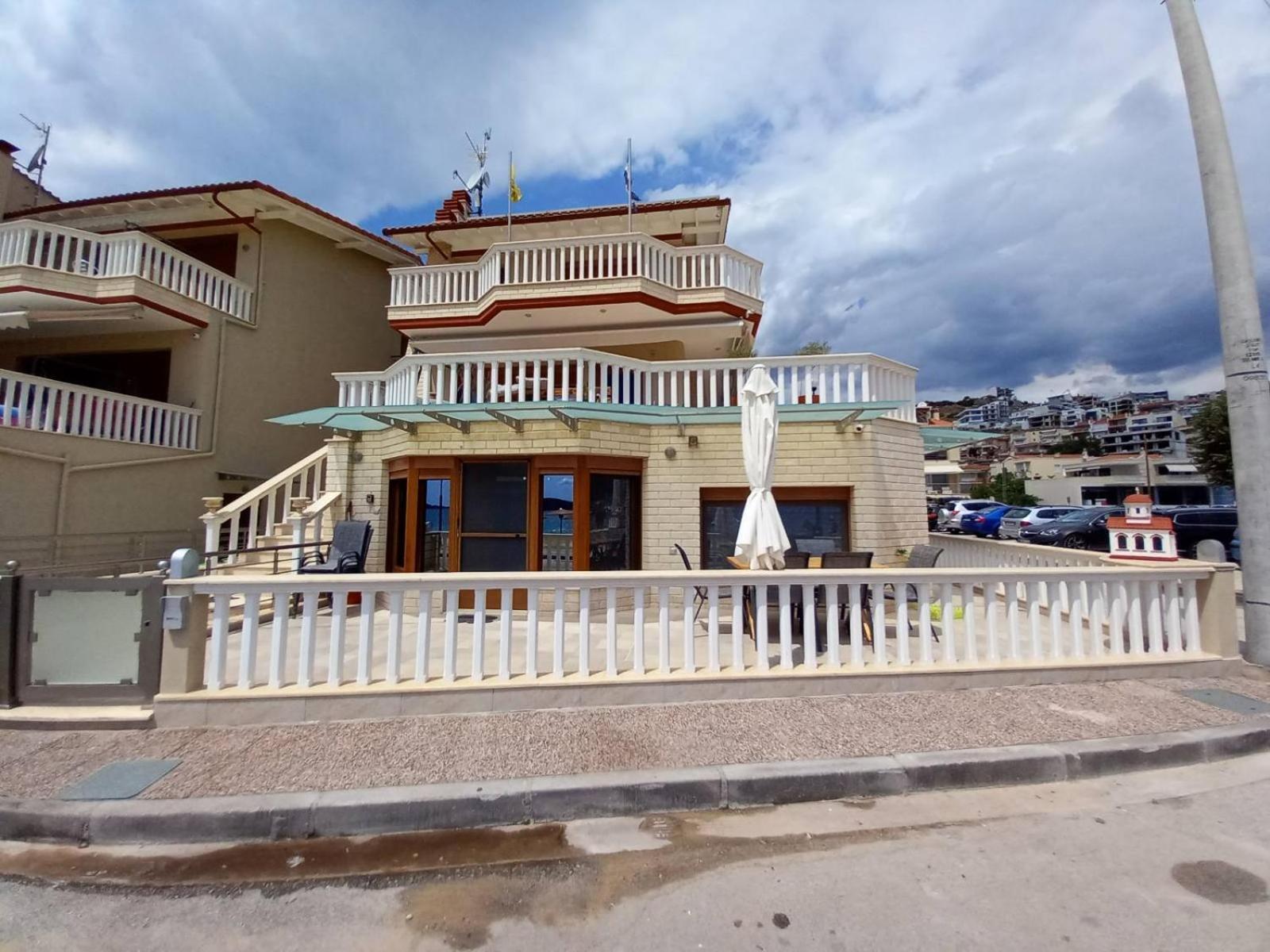 Peramos Rent House Apartamento Néa Péramos Exterior foto