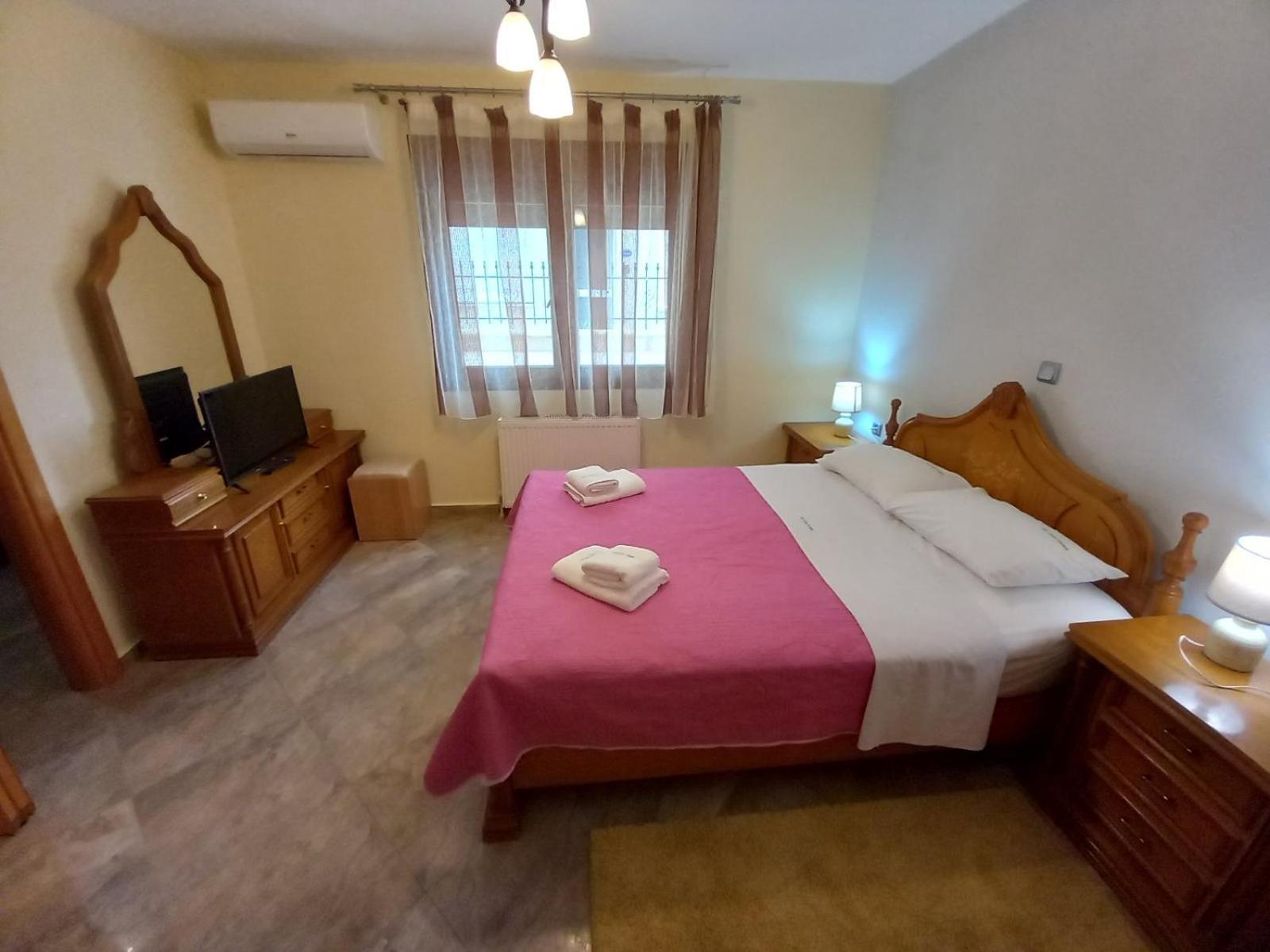 Peramos Rent House Apartamento Néa Péramos Exterior foto