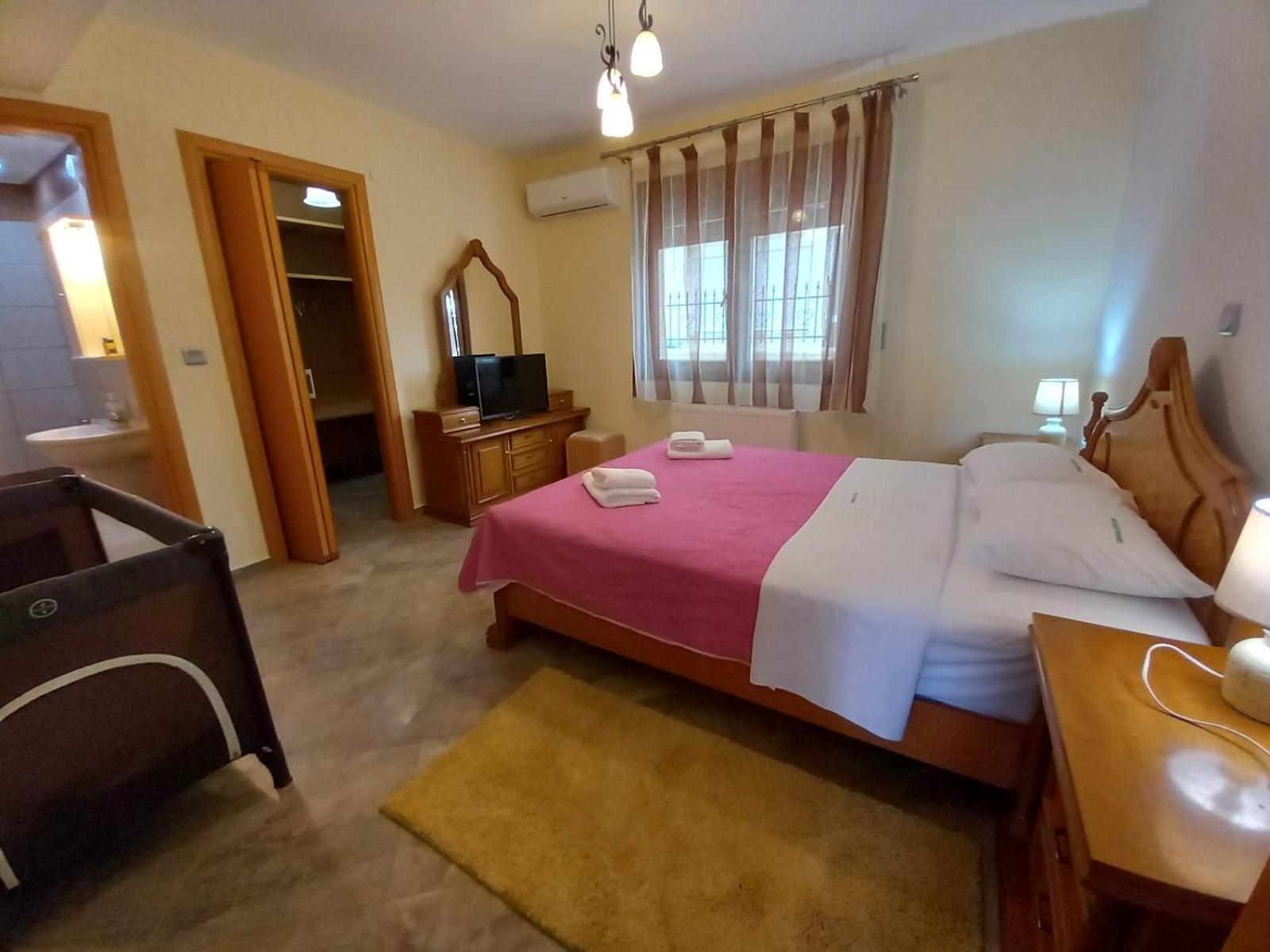 Peramos Rent House Apartamento Néa Péramos Exterior foto